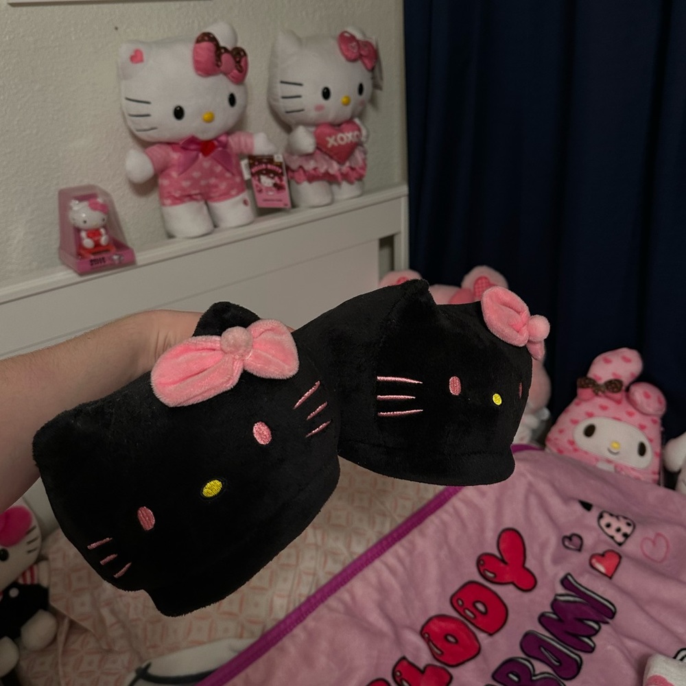 Hello kitty forever 21 slippers